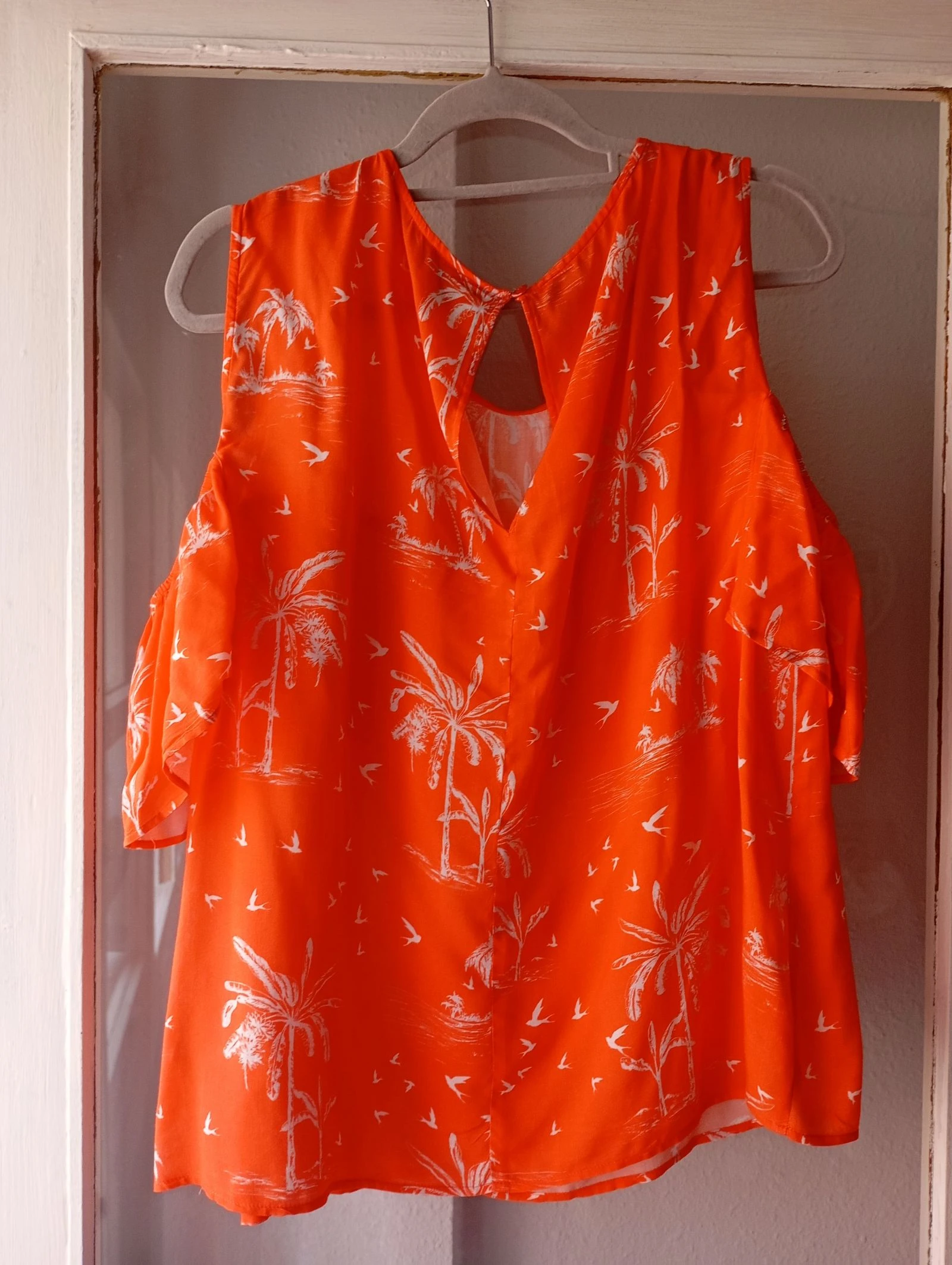 October T-shirt – photo 4